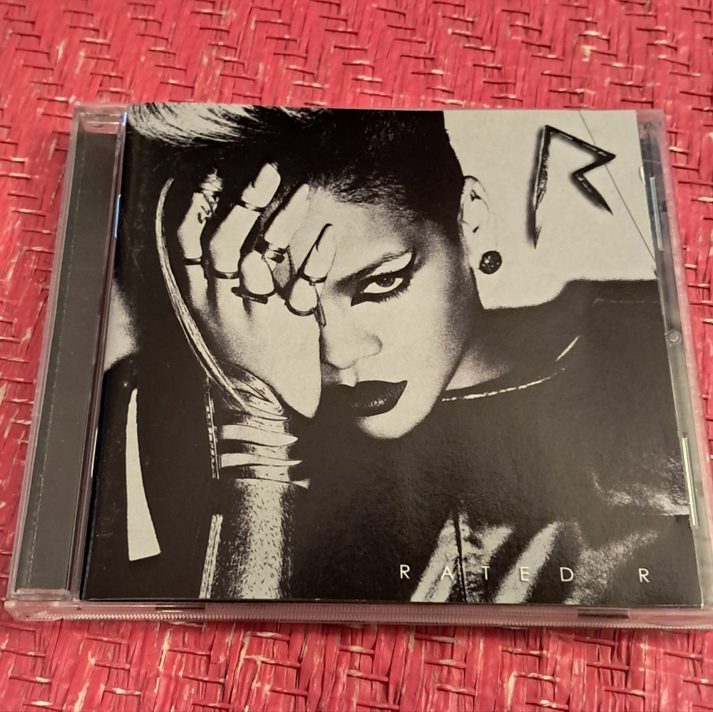 Rihanna Rated R CD